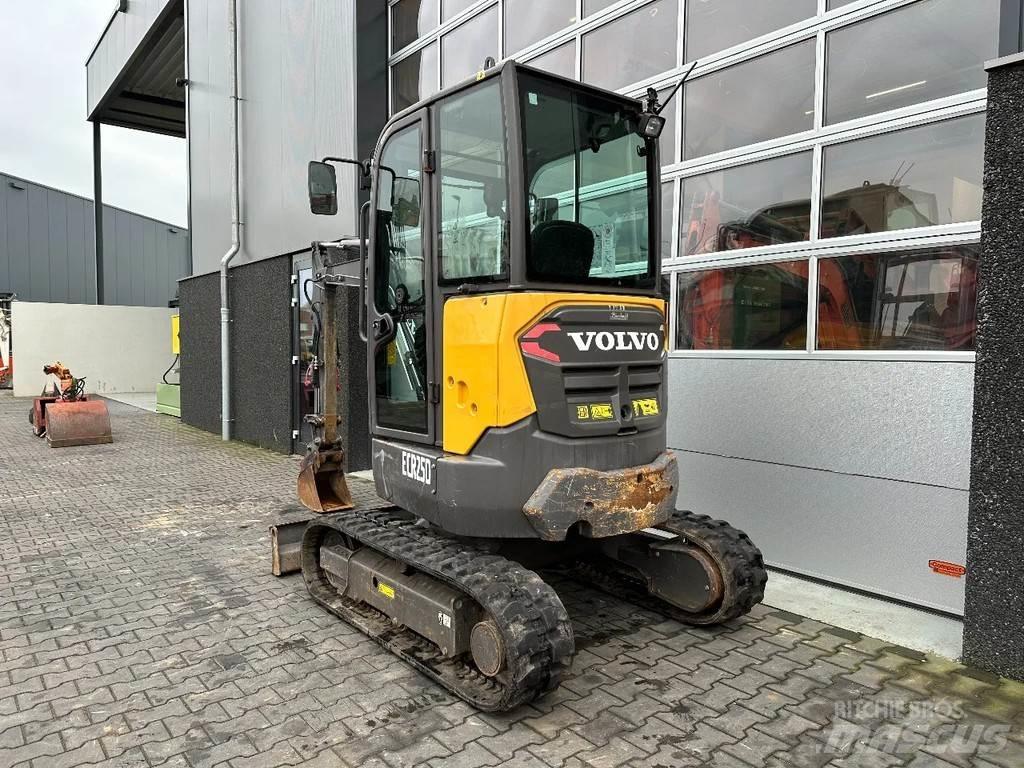 Volvo ECR25D Міні-екскаватори < 7т