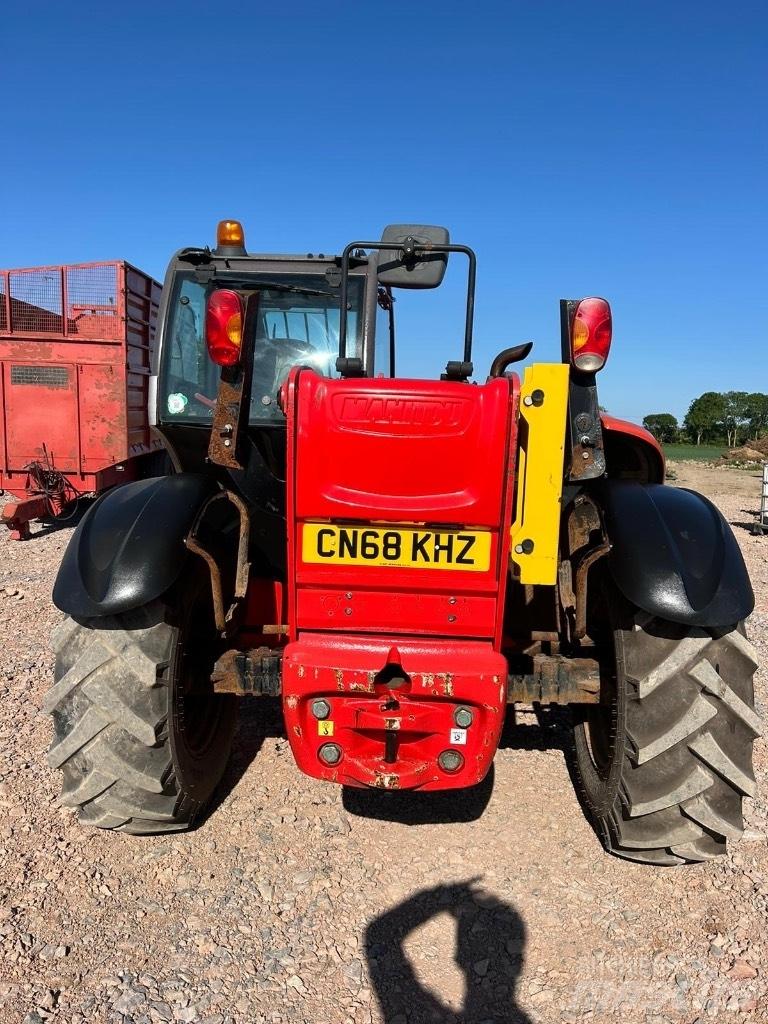 Manitou MT 835 Телескопічні навантажувачі