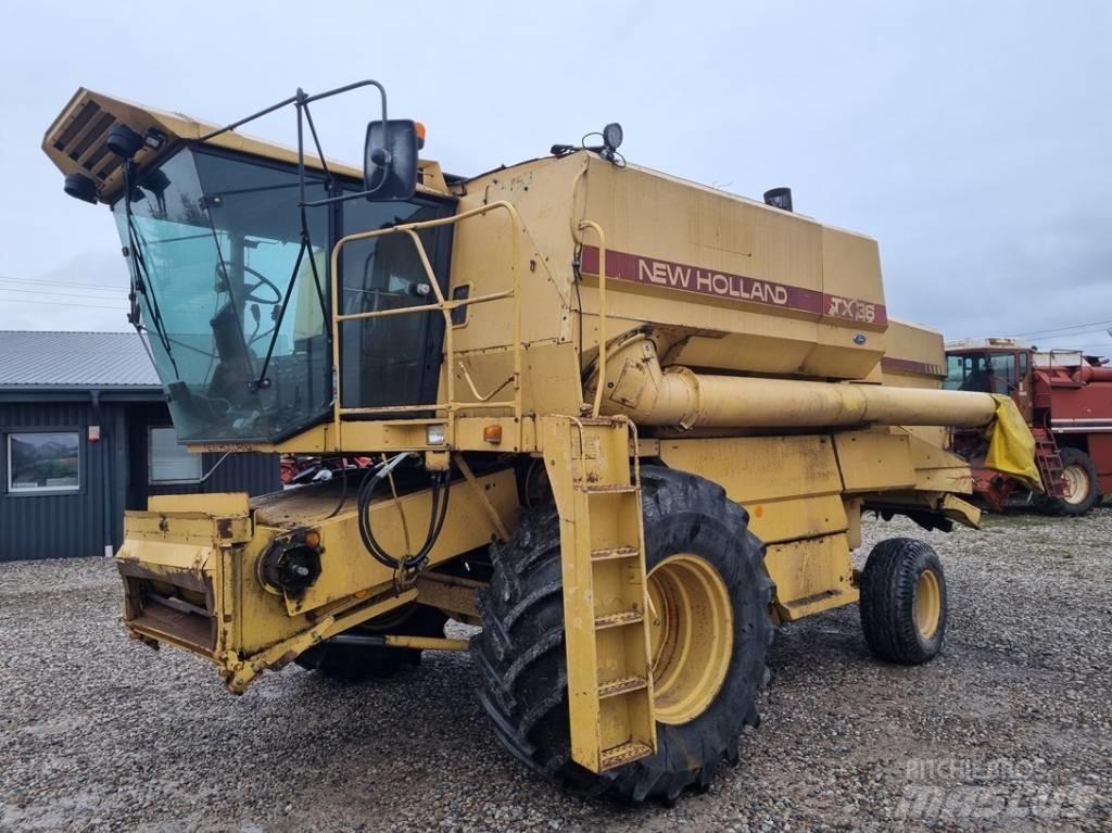 New Holland TX 36 Зернозбиральні комбайни