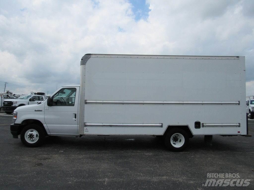 Ford E-350 Фургони