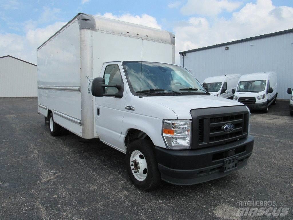 Ford E-350 Фургони