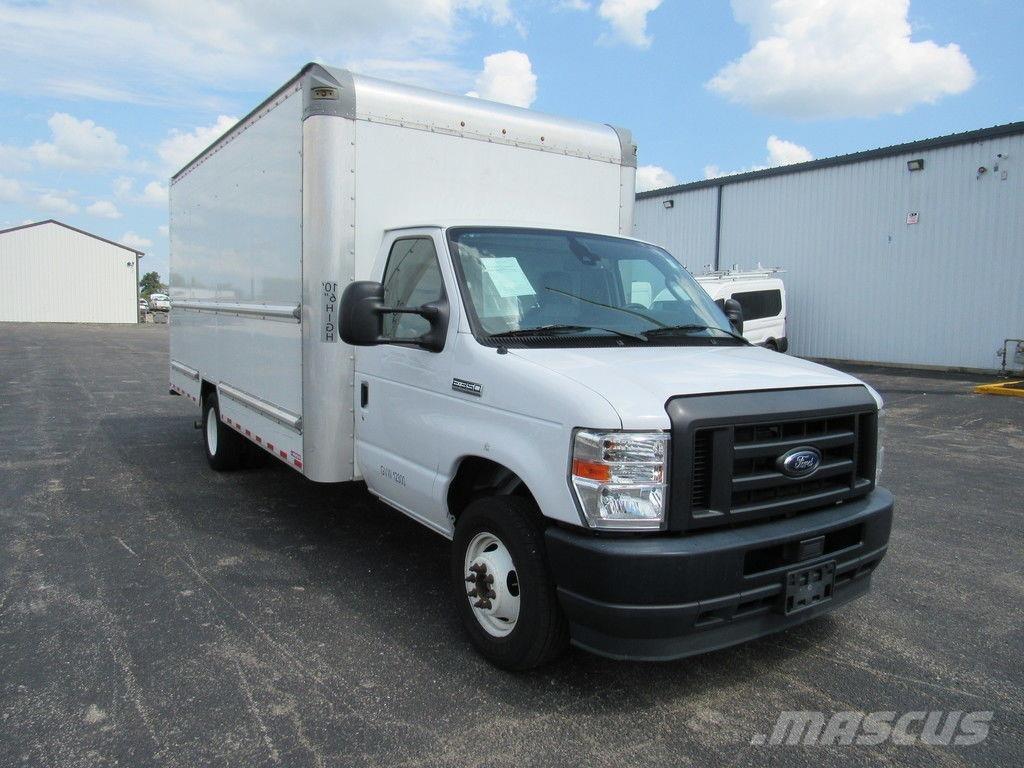 Ford E-350 Фургони