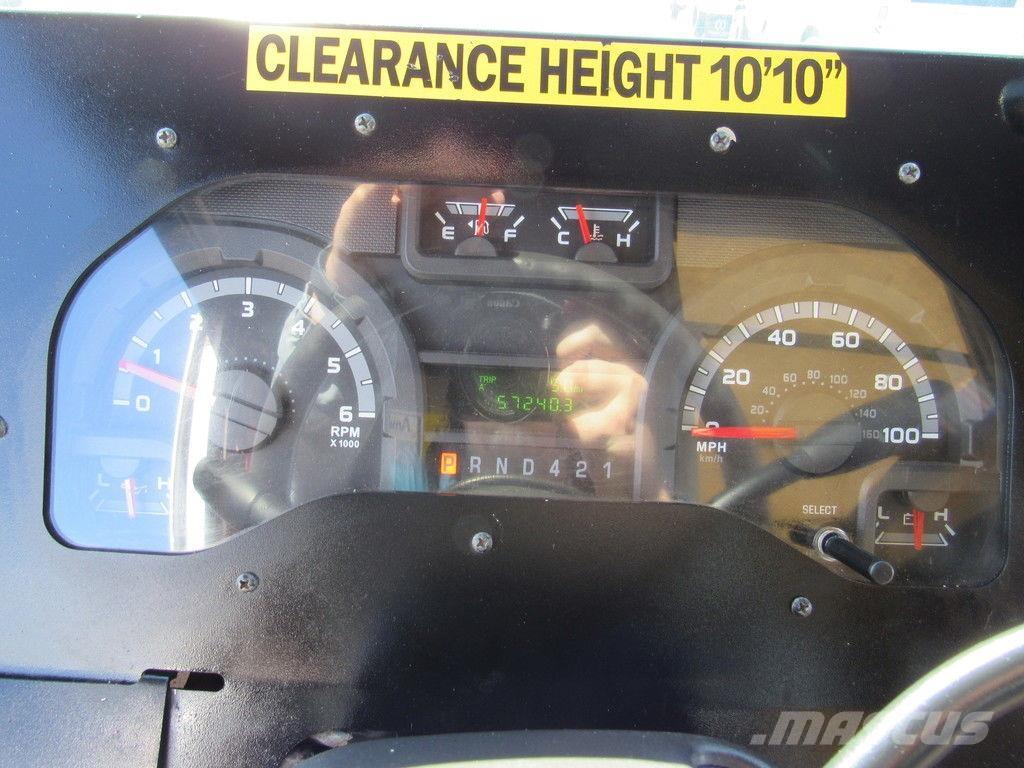 Ford E-450 Фургони