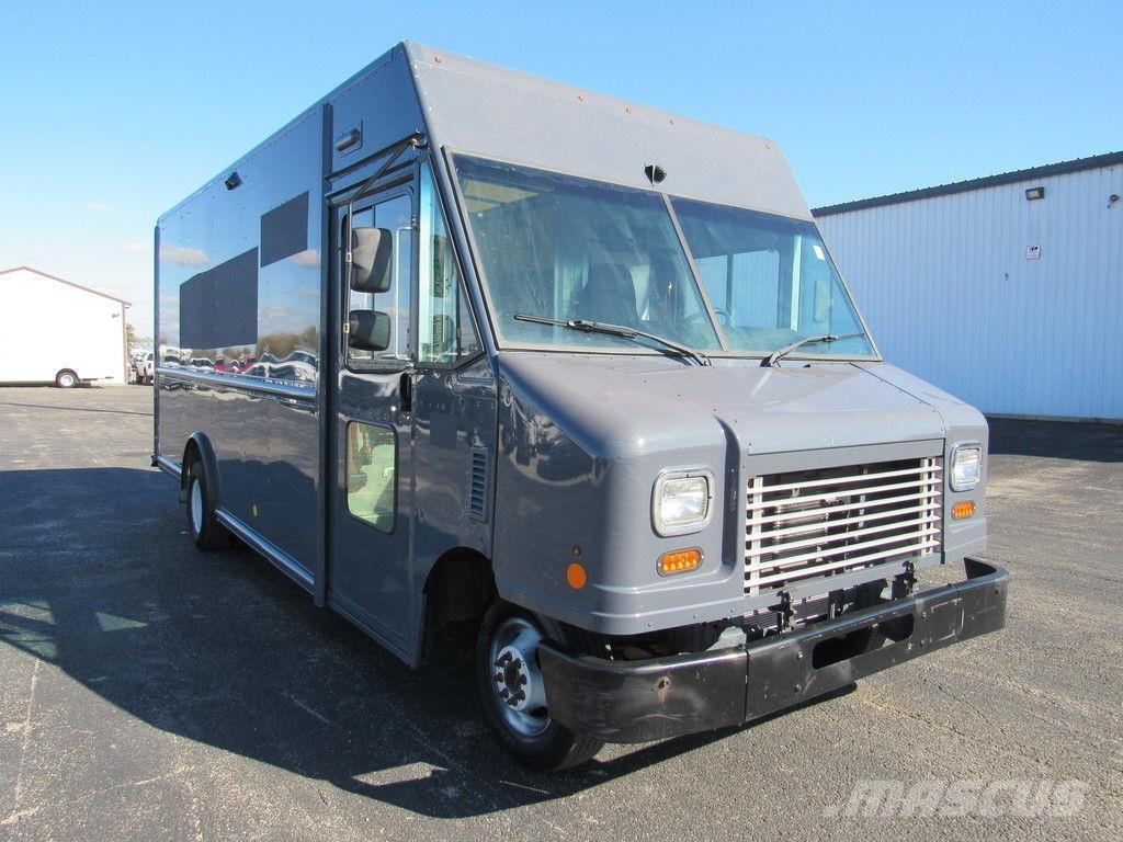 Ford E-450 Фургони