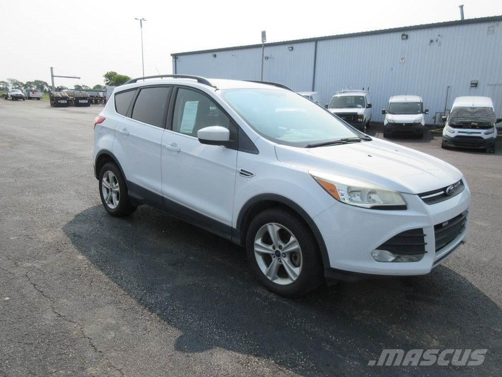 Ford Escape Автомобілі
