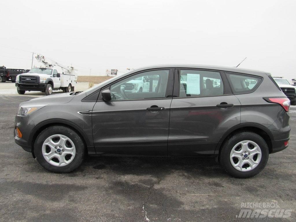 Ford Escape Автомобілі