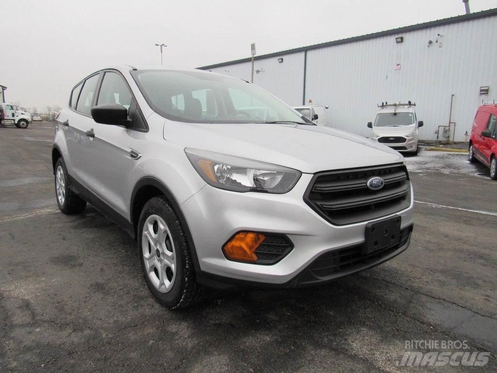 Ford Escape Автомобілі