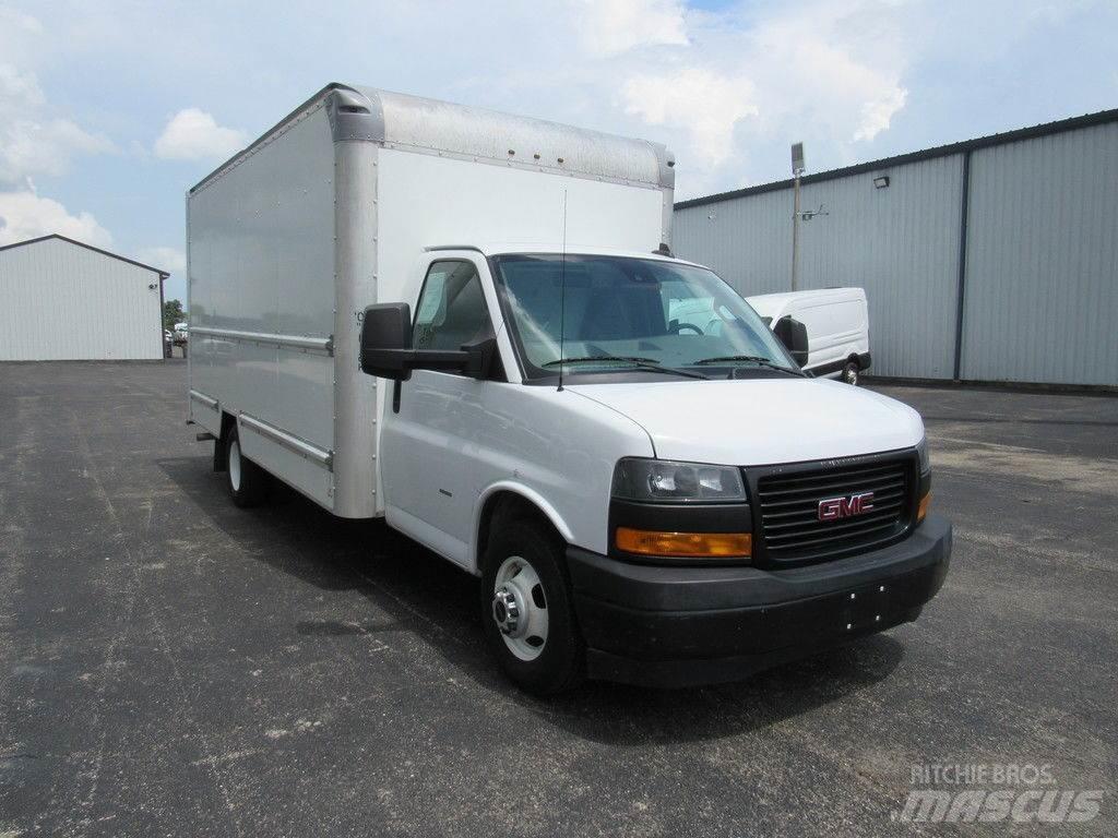 GMC Savana 3500 Фургони