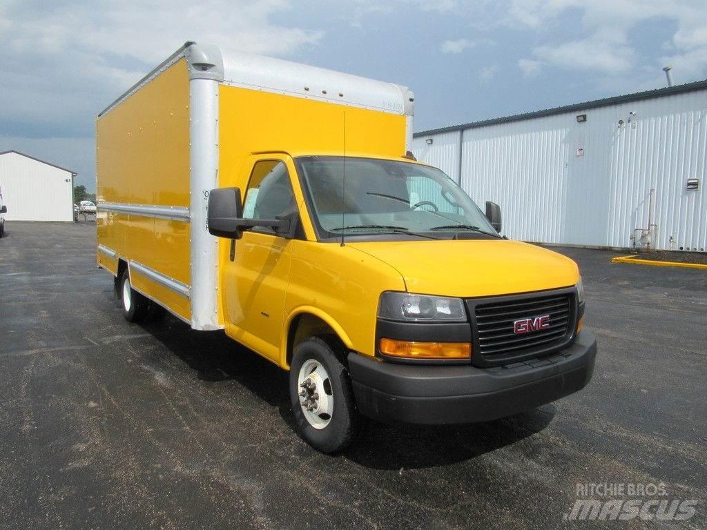 GMC Savana 3500 Фургони