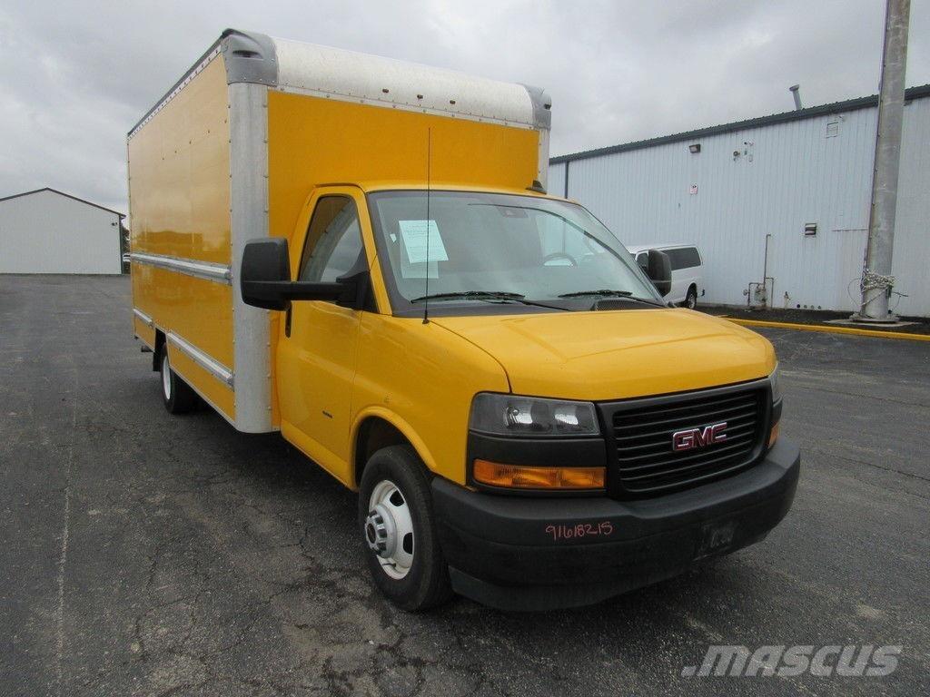 GMC Savana 3500 Фургони