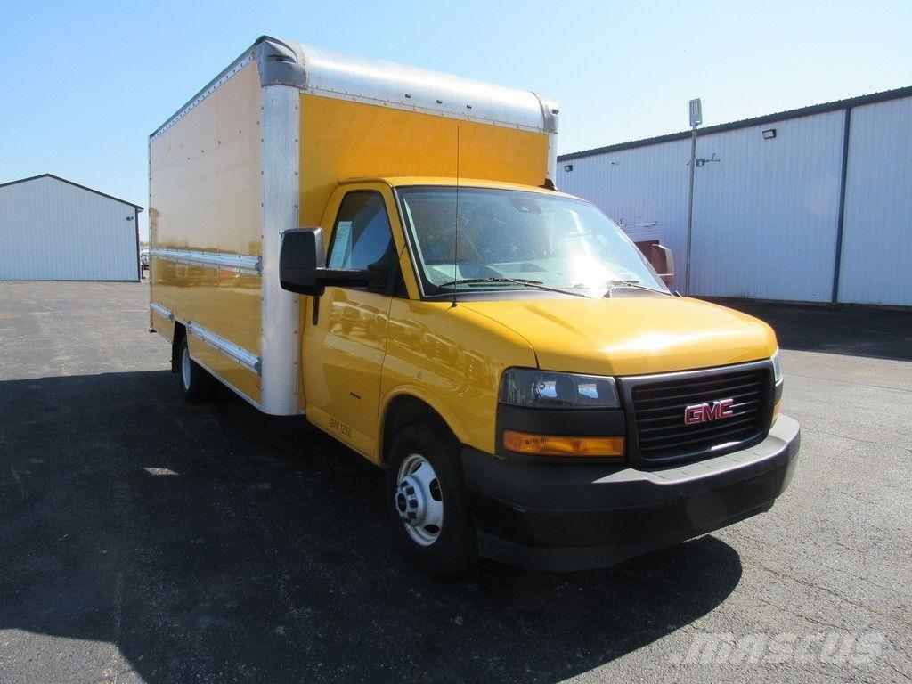 GMC Savana 3500 Фургони