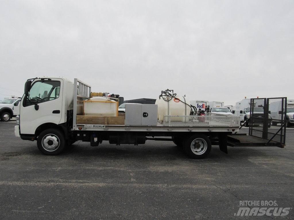 Hino XJC740 Вантажівки-платформи/бокове розвантаження
