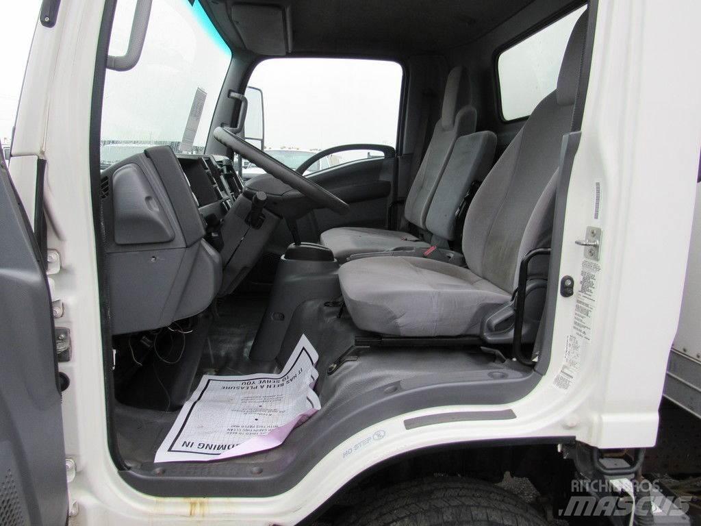 Isuzu NPR Фургони