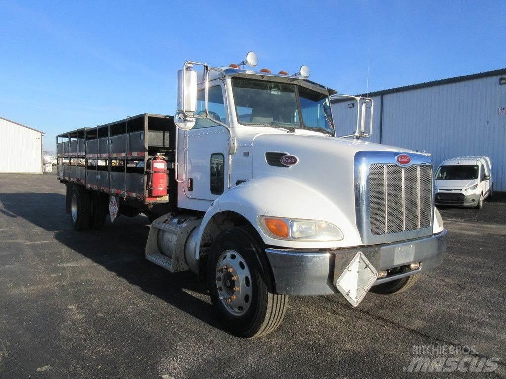 Peterbilt 335 Вантажівки-платформи/бокове розвантаження