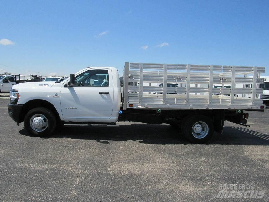 RAM 3500 Вантажівки-платформи/бокове розвантаження