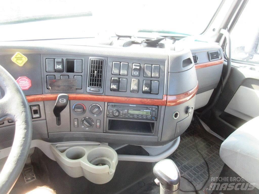 Volvo VNL64 Вантажівки-платформи/бокове розвантаження