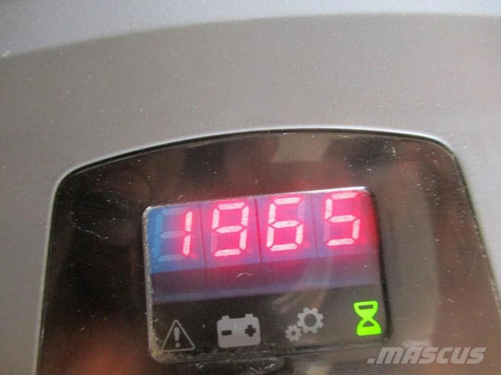 Toyota LPE200 Візки для перевезення піддонів