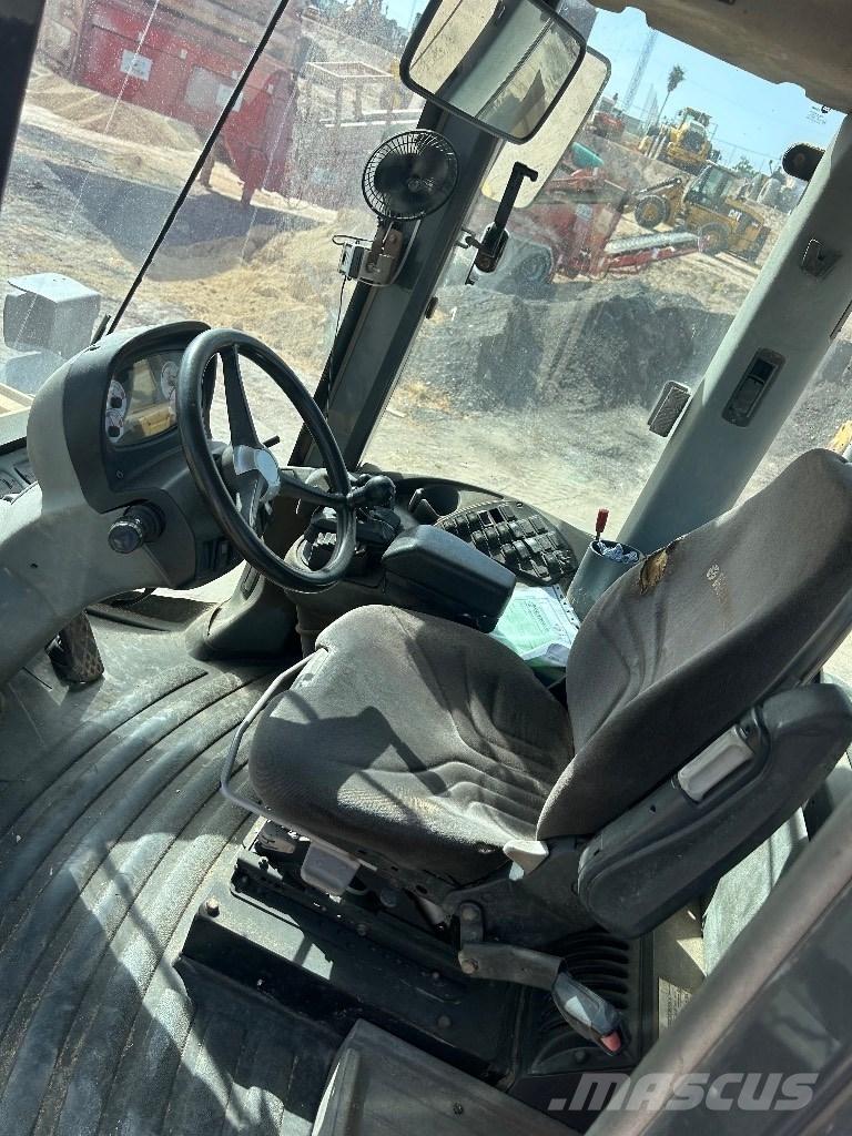 New Holland W 170 B Фронтальні навантажувачі