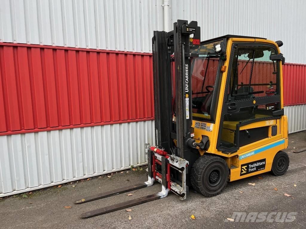 UniCarriers 1Q2L25Q Електронавантажувачі
