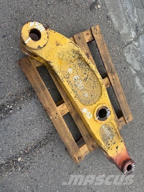 CAT 907 BUCKET LINK Ковші