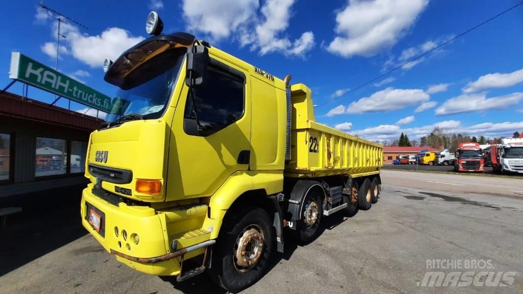 Sisu E11 Самоскиди