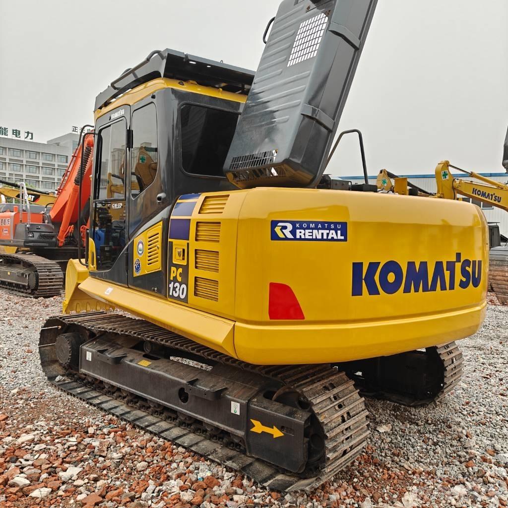 Komatsu 130-7 Гусеничні екскаватори