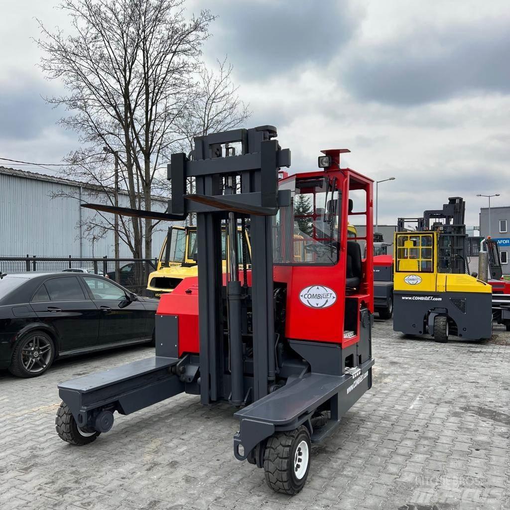 Combilift C4000 Чотириходові річ-траки