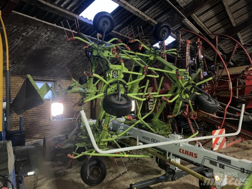 CLAAS VOLTO 1300 T Граблі і сінозворушувачі