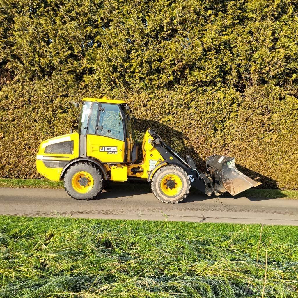 JCB 407 Фронтальні навантажувачі