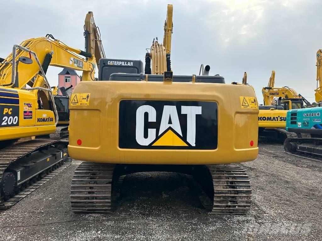CAT 320 D2 Гусеничні екскаватори