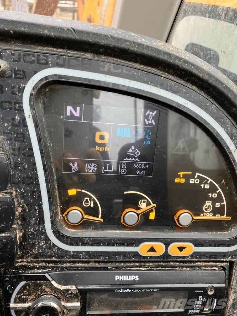 JCB 527-58 Телескопічний навантажувач