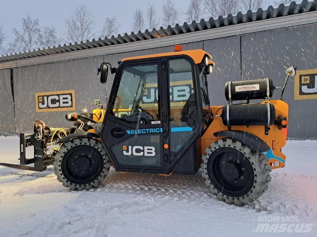 JCB 525-60E Телескопічні навантажувачі