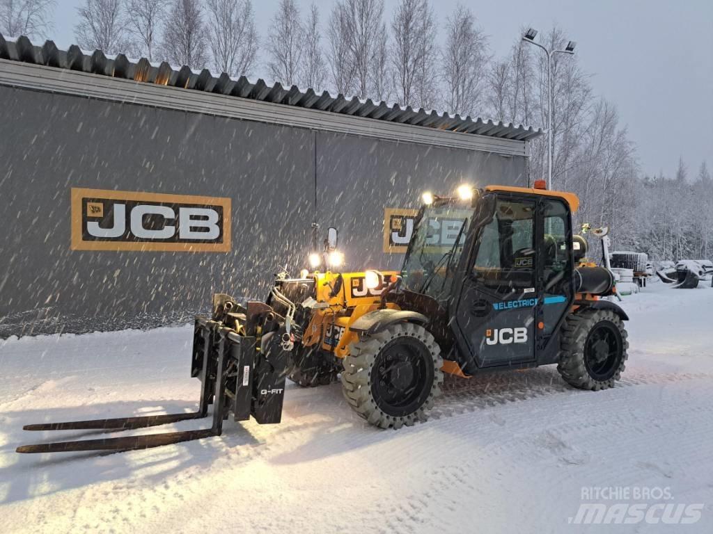 JCB 525-60E Телескопічні навантажувачі