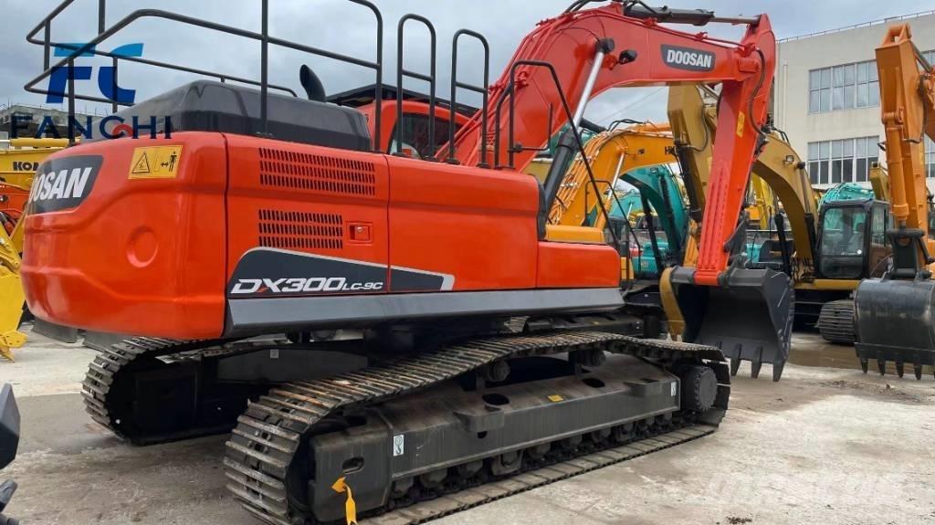 Doosan DX 300 LC LR Гусеничні екскаватори