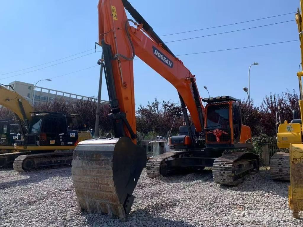 Doosan 300 Гусеничні екскаватори