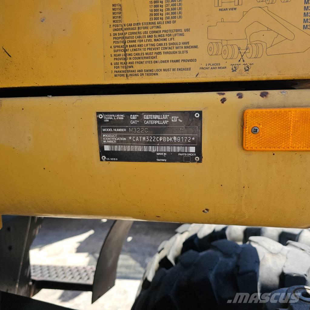 CAT 322 C Колісні екскаватори