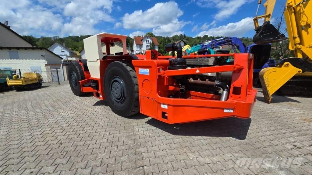Toro 400 Підземні навантажувачі