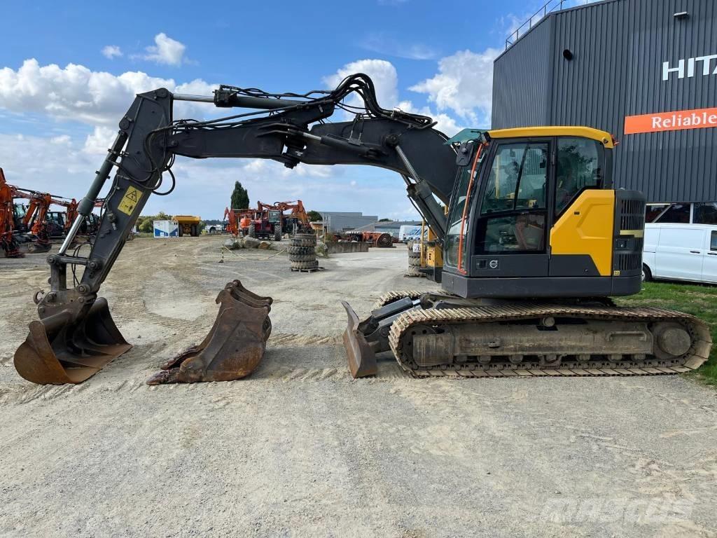 Volvo ECR145EL Гусеничні екскаватори
