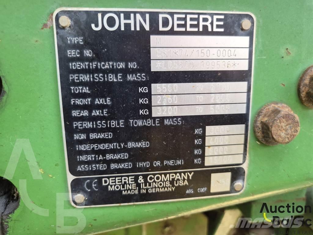 John Deere 5820 Трактори