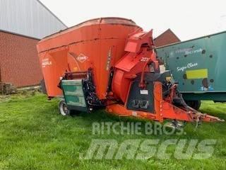 Kuhn Typ 2070 Завантажувачі змішувальних машин