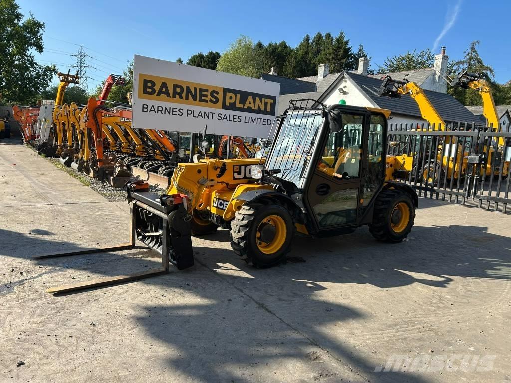 JCB 525-60 Телескопічні навантажувачі