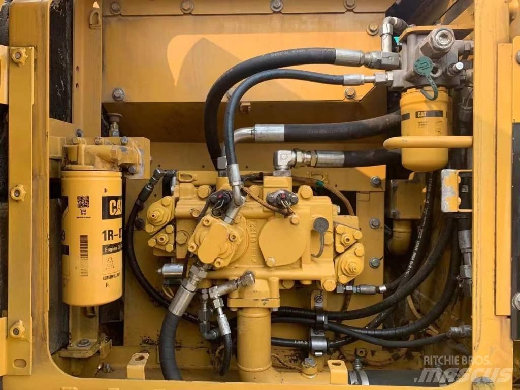 CAT 315 D L Гусеничні екскаватори