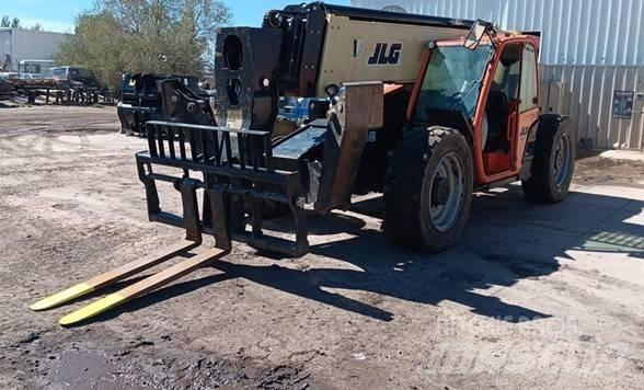 JLG 1055 Телескопічні навантажувачі