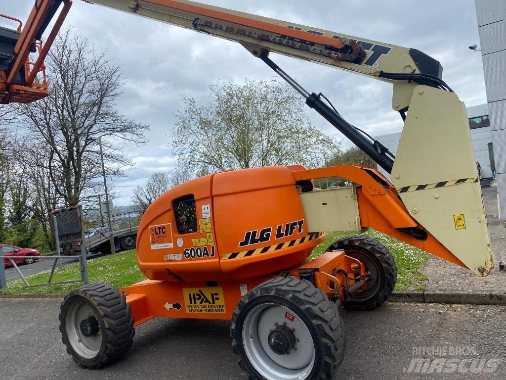 JLG 600 AJ Колінчаті підйомники