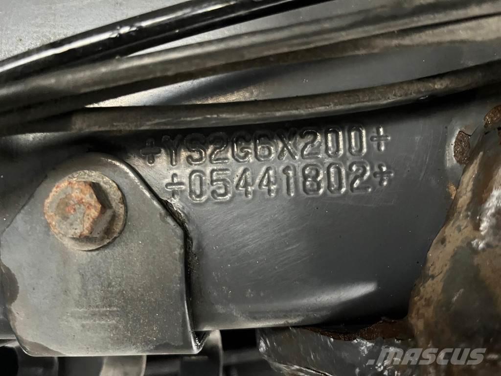 Scania G450 6x2*4 Фургони