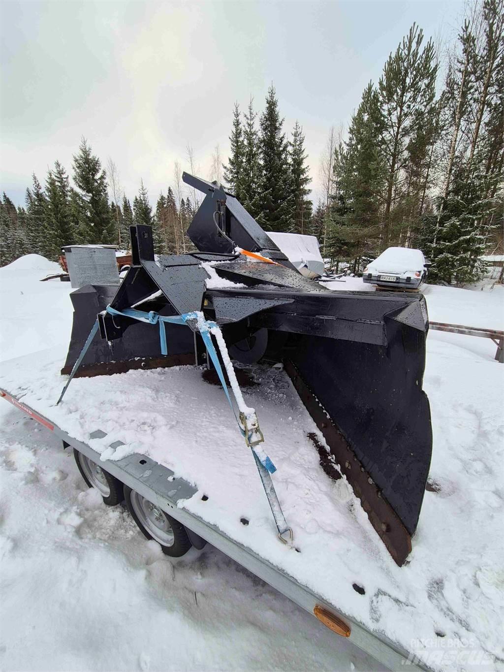 Leppä 255 Снігомітли