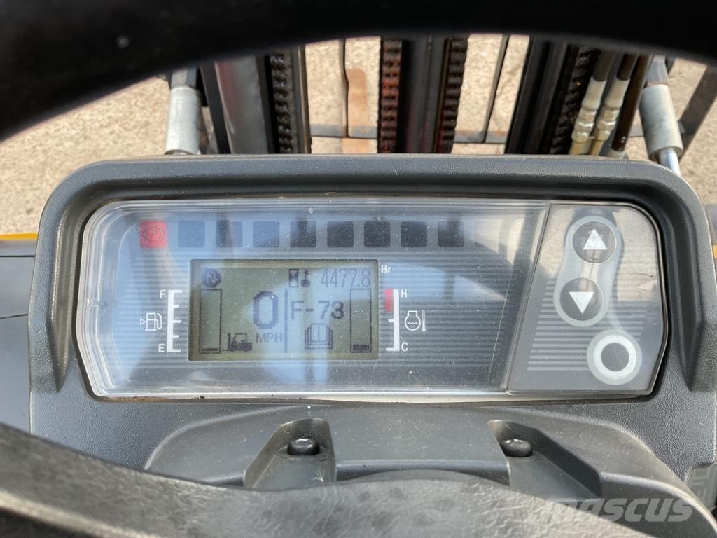 CAT DP 25 NT Дизельні навантажувачі