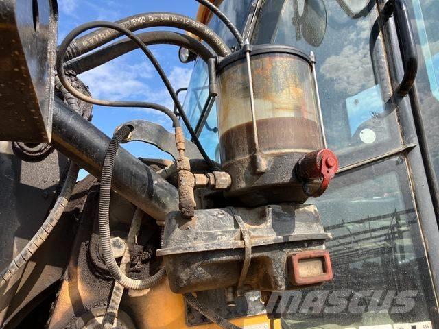 JCB 436 HT Фронтальні навантажувачі