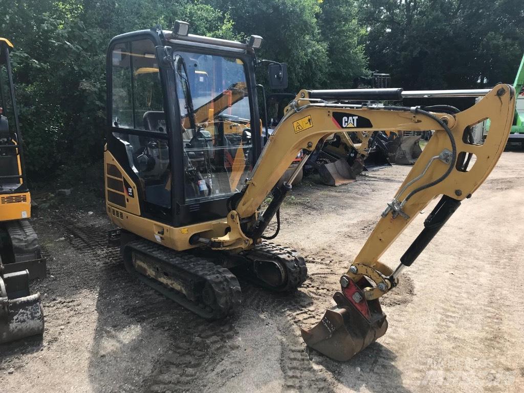 CAT 301.7 D Міні-екскаватори < 7т