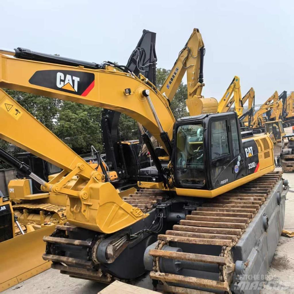 CAT 320 D Екскаватори-амфібії